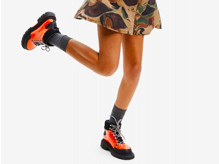 Ghete de trekking dama Desigual, din piele lacuita